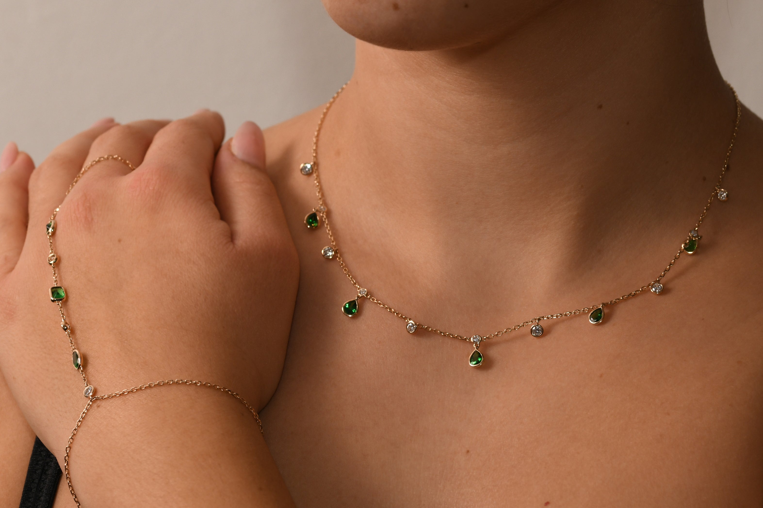 Graceful Drops Necklace